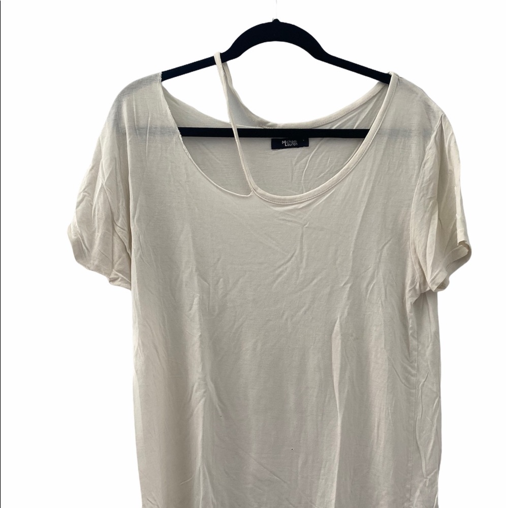 white oversized t shirt